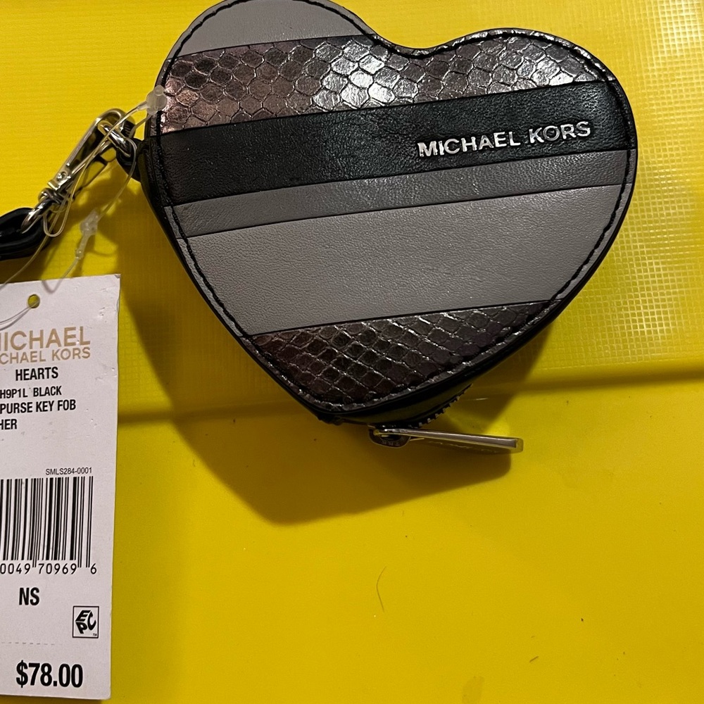 Michael kors purse